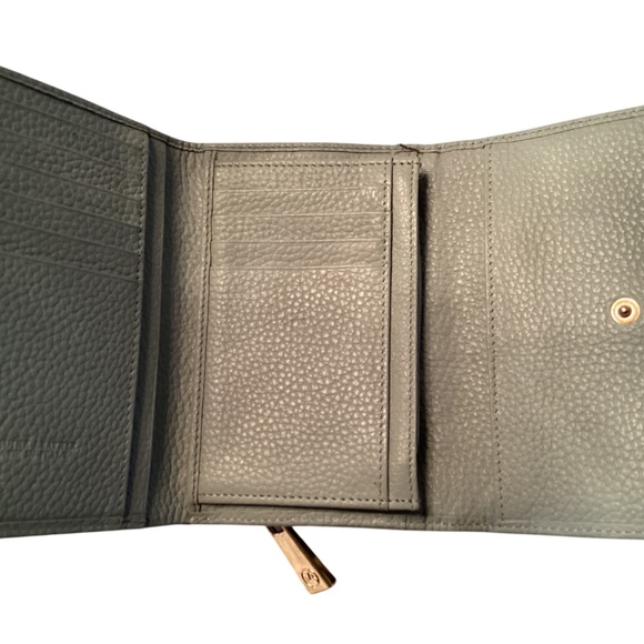 Italian Leather Aqua Wallet - Picture 2 of 6